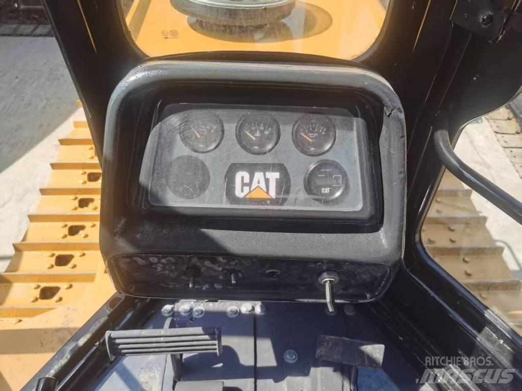 CAT D 5 K Buldožeri guseničari