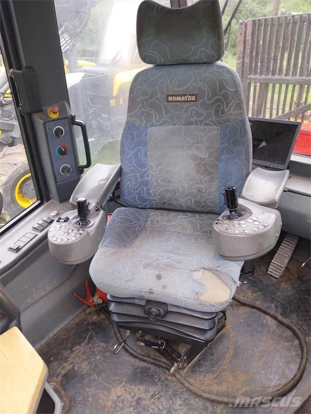Komatsu 860.4 Forvarderi