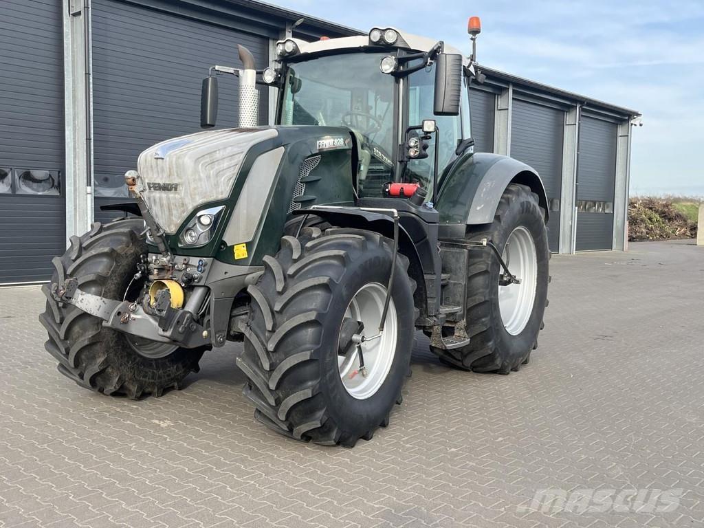 Fendt 828 VARIO Traktori