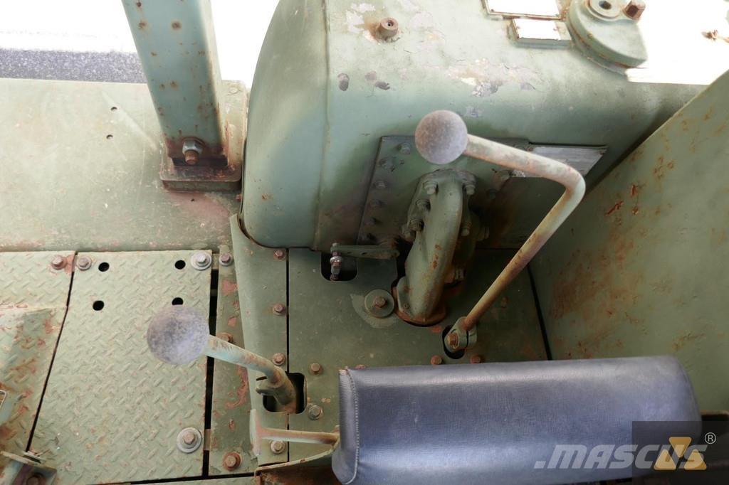 CAT D7F Ex-army Buldožeri guseničari