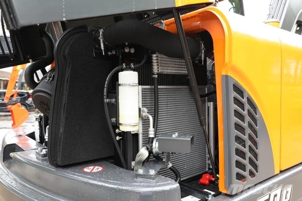 Develon DX 60 D Bageri točkaši