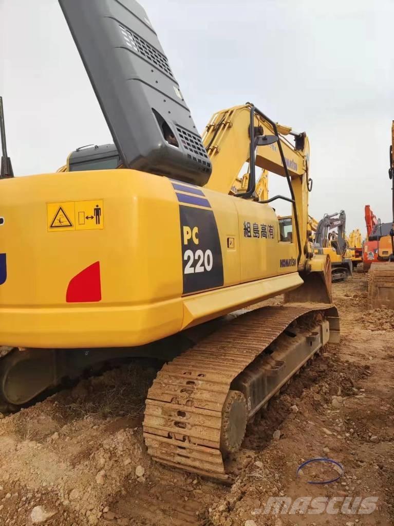 Komatsu PC220 Bageri guseničari