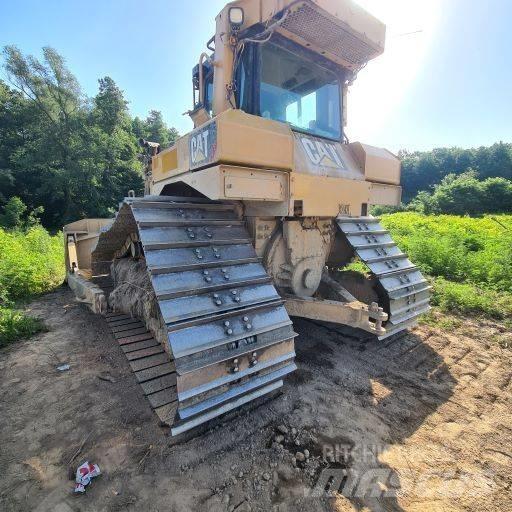 CAT D 6 T LGP Buldožeri guseničari