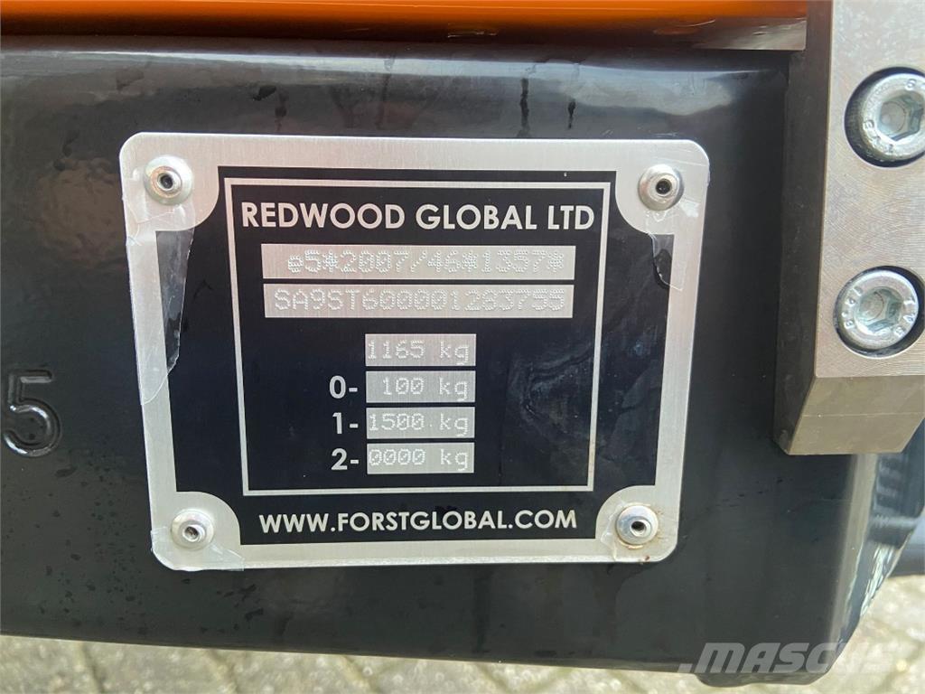  Först ST6D.24 Mašine za stočnu hranu sa sopstvenim pogonom