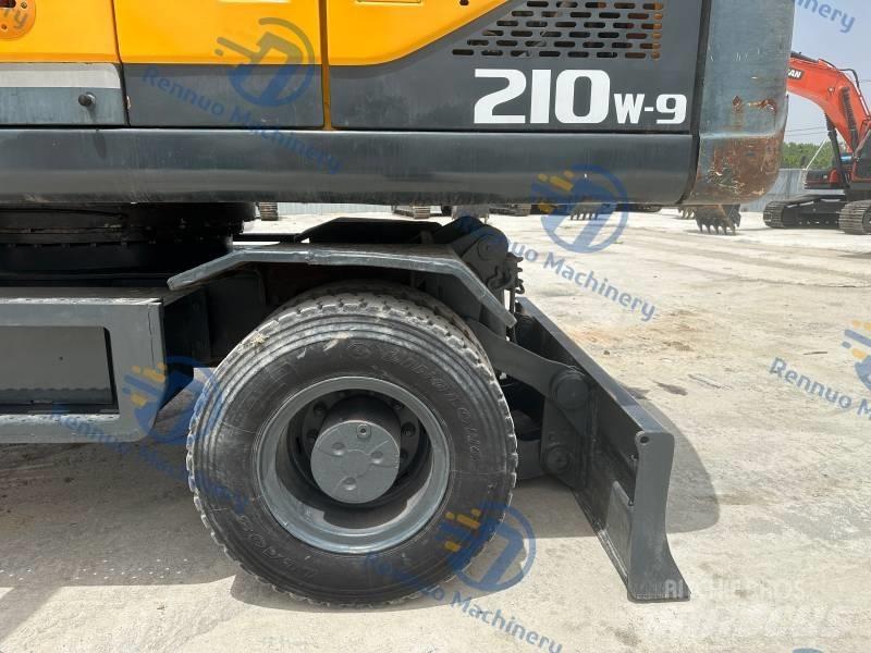 Hyundai R210W-9 Bageri točkaši