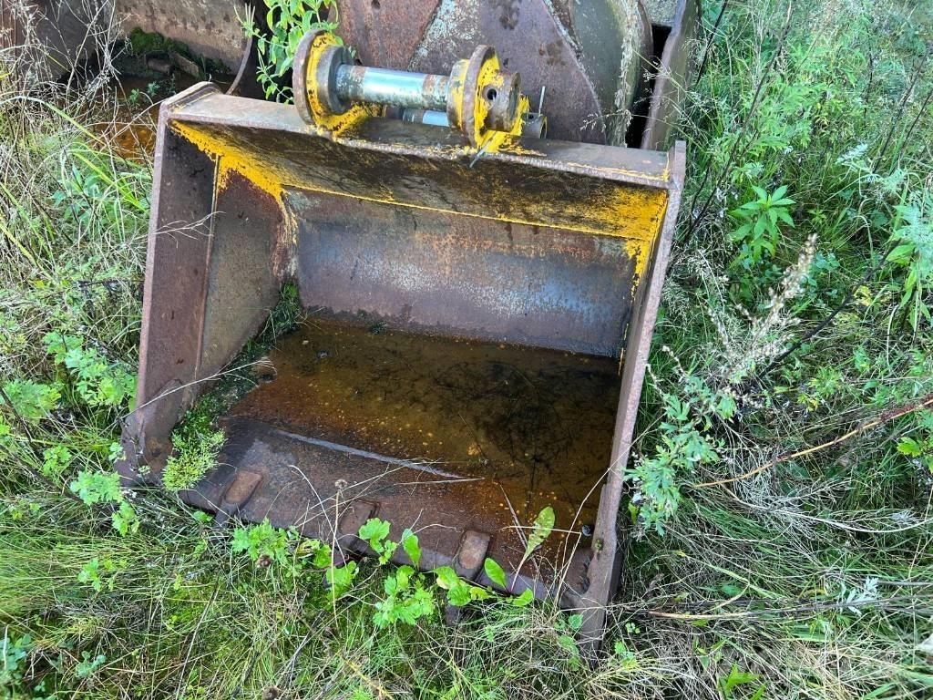 JCB JS 220 LR Bageri guseničari