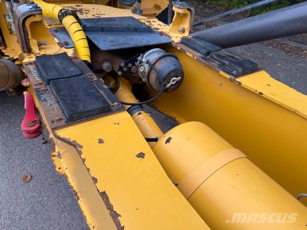 Volvo A 25 D Zglobni damperi