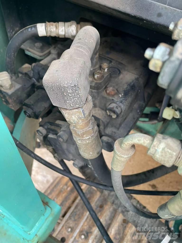 Kobelco SK 75 Bageri guseničari