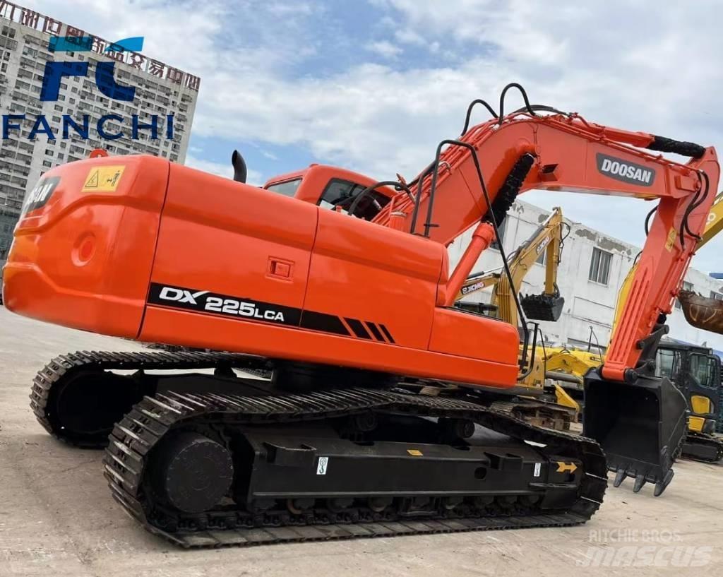 Doosan DX 225 LCA Bageri guseničari
