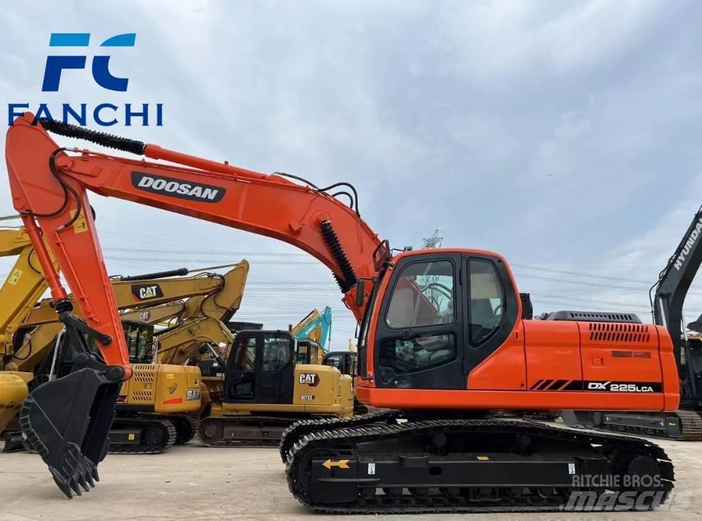 Doosan DX 225 LCA Bageri guseničari