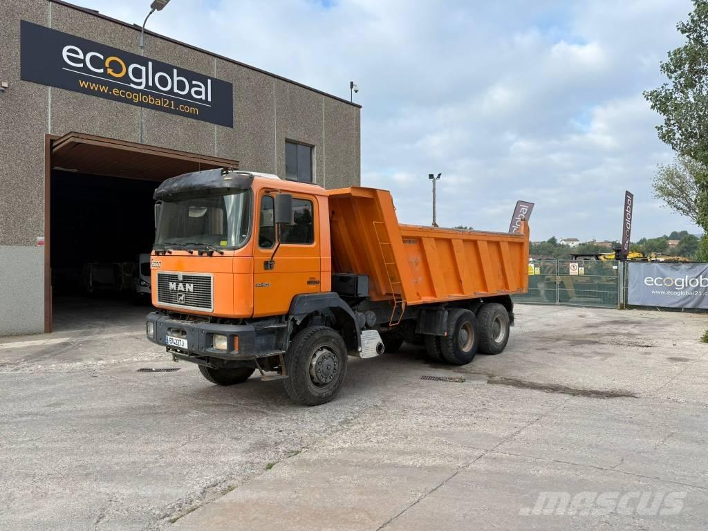 MAN 33.403 Kiperi kamioni