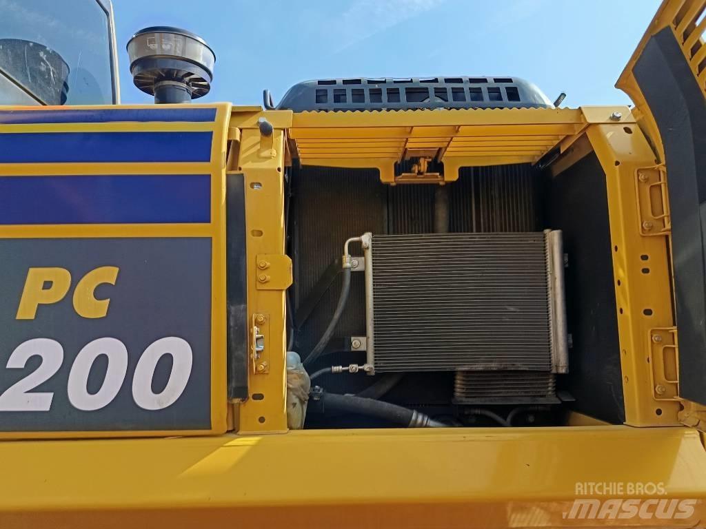 Komatsu PC200 Midi bageri 7t – 12t