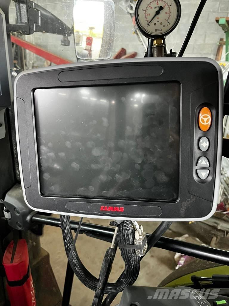 CLAAS Arion 470 Traktori