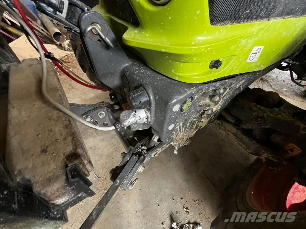 CLAAS Arion 470 Traktori