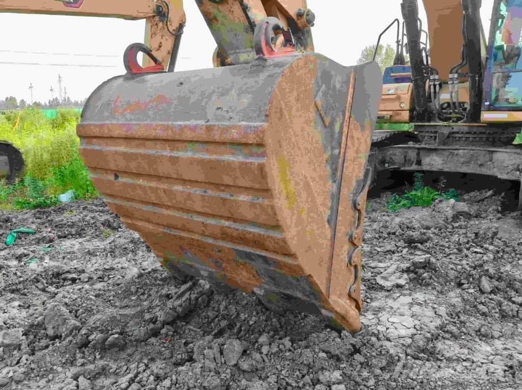 CAT 336 Bageri guseničari