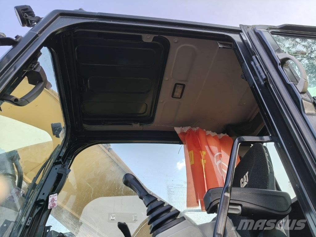 CAT 336 Bageri guseničari