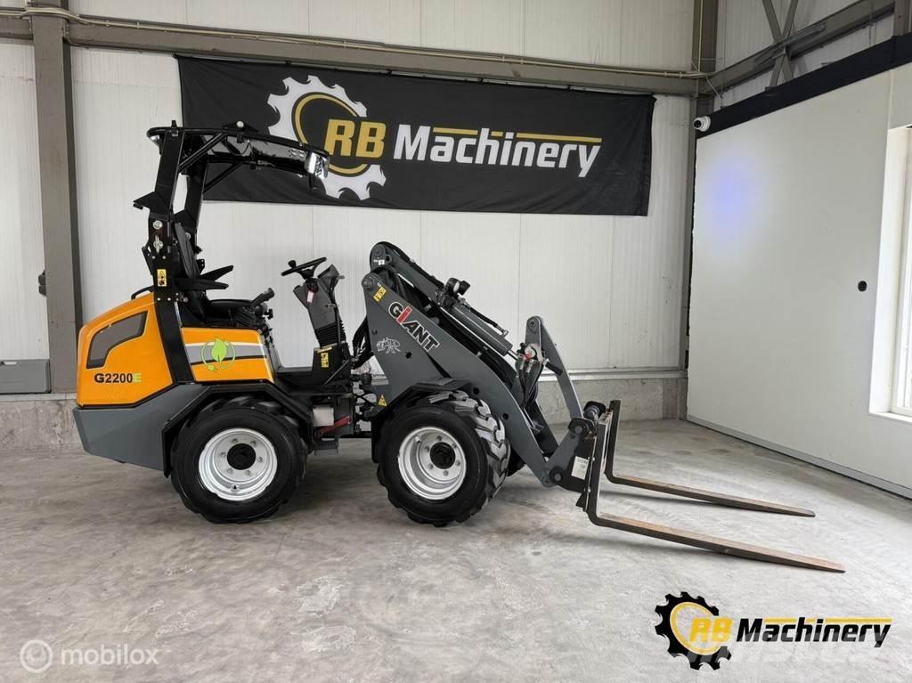 GiANT G2200E Utovarivači na točkove