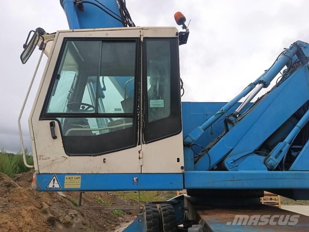 Fuchs MHL 360 Bageri za prenos primarnih/sekundarnih sirovina