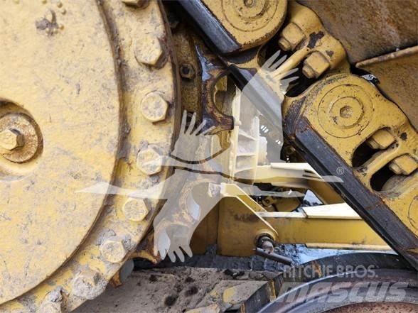 CAT D6T LGP Buldožeri guseničari