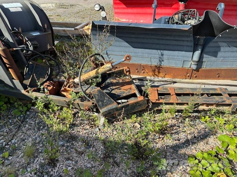 Uni-väg Vikplog 3.20 Ratraki