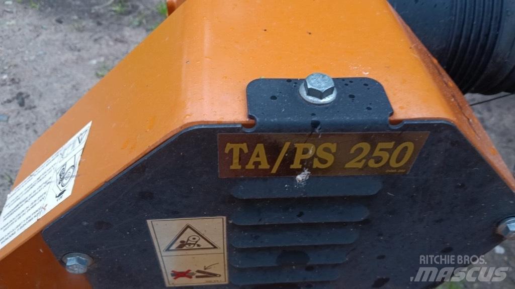 Berti TĀ/PS 250 Kosilice sa postoljem za vuču