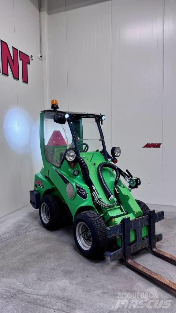 Avant 423 Skid steer mini utovarivači