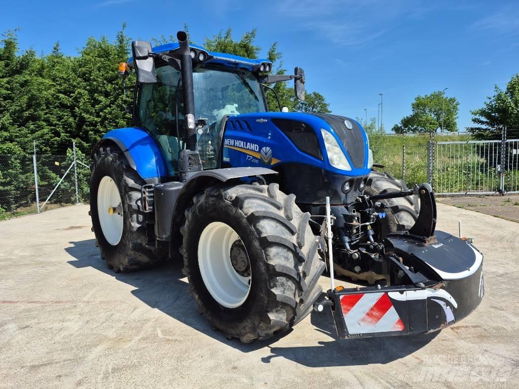 New Holland T7.225 Traktori