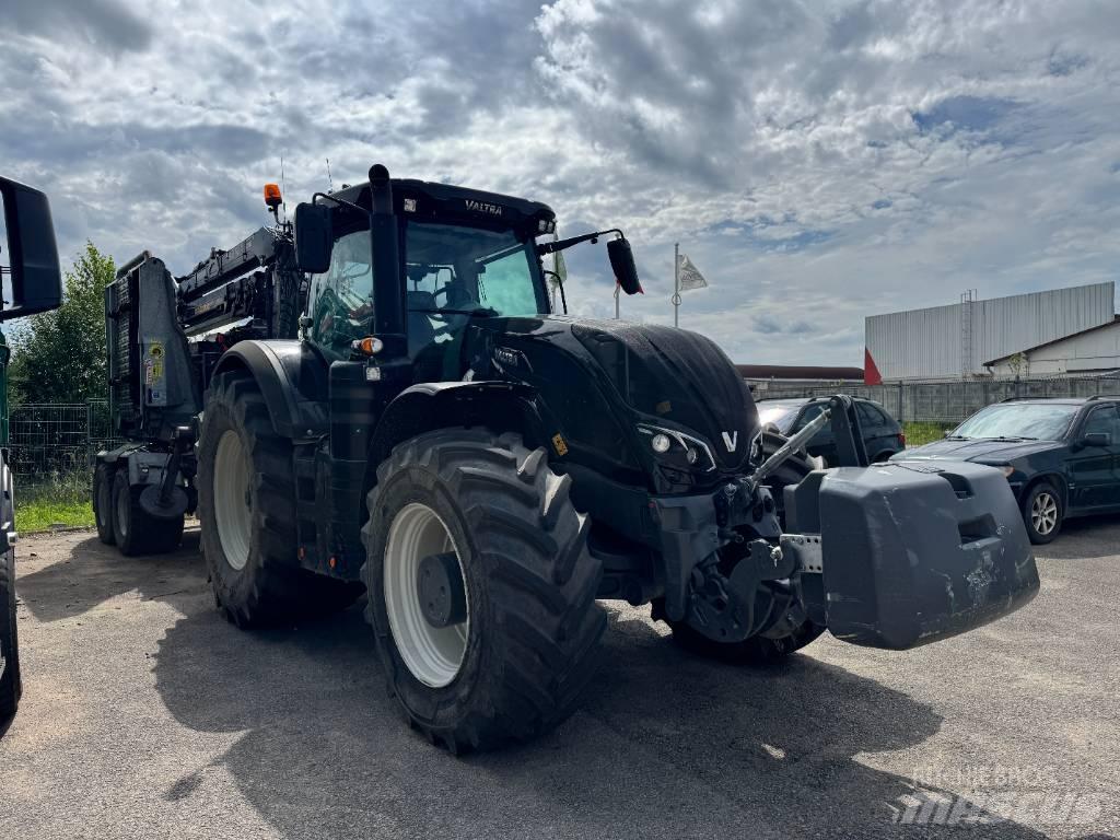 Valtra S 374 Traktori