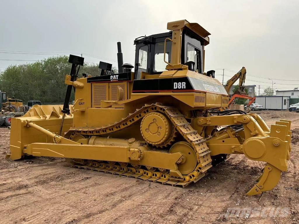 CAT D8R Buldožeri guseničari