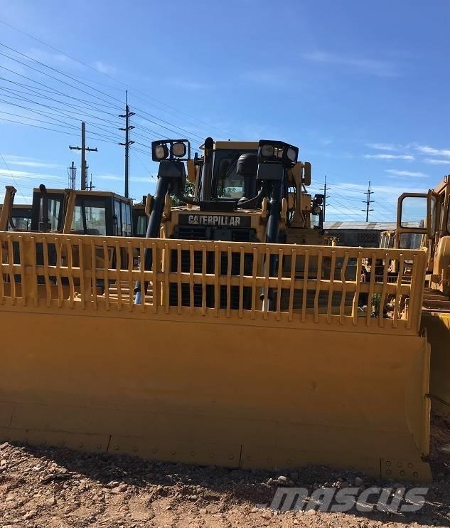 CAT D6R Buldožeri guseničari