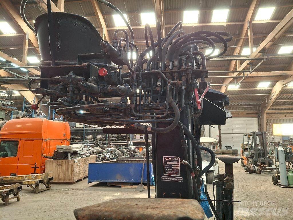 Atlas AK 4002 Kranovi za utovar