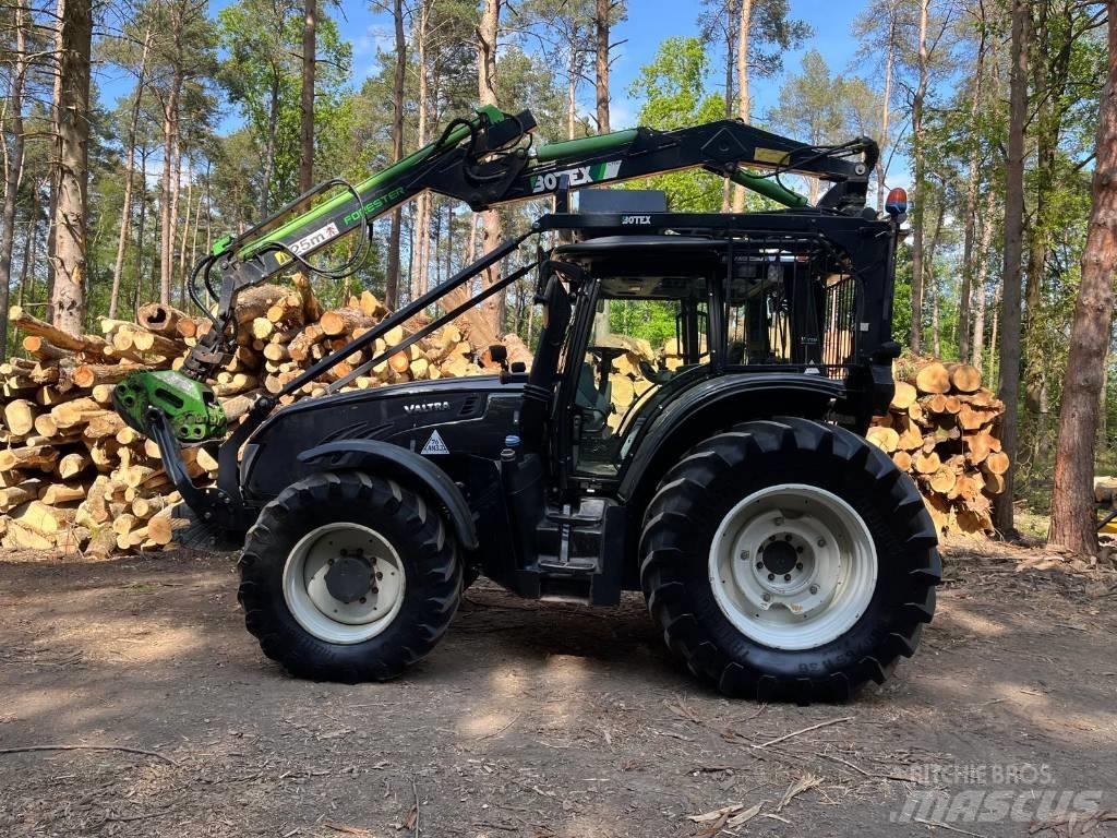 Valtra T183 Vesu Traktori