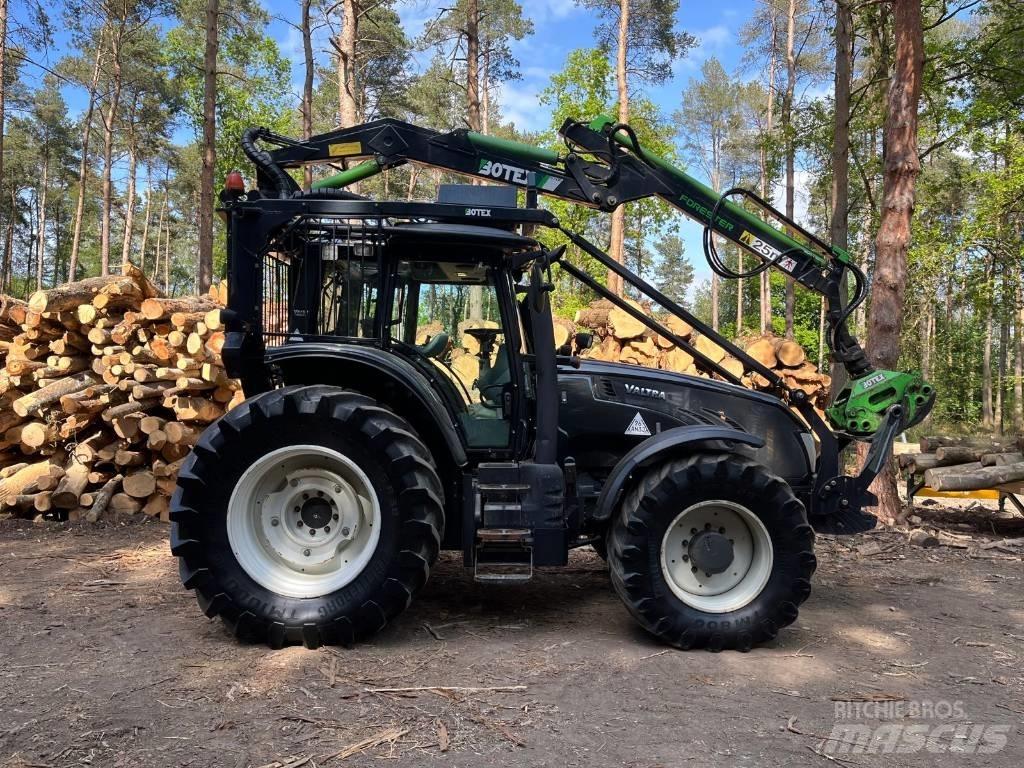 Valtra T183 Vesu Traktori