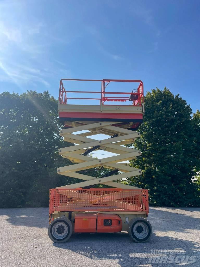 JLG 4069 Makazaste platforme