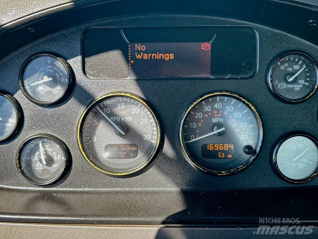Peterbilt 337 Kamioni sa otvorenim sandukom