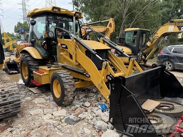 CAT 420 F Rovokopači