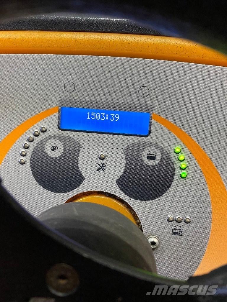 Taski 2100 Mašine za čiščenje i ribanje podova