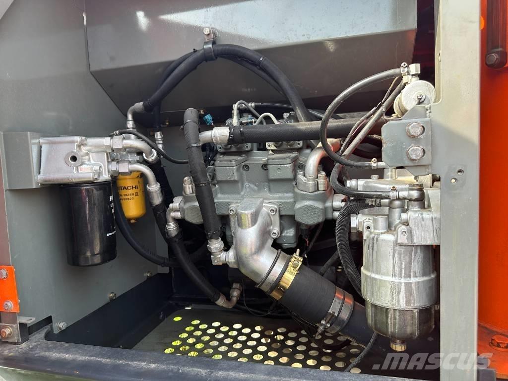 Hitachi ZX200 Bageri guseničari