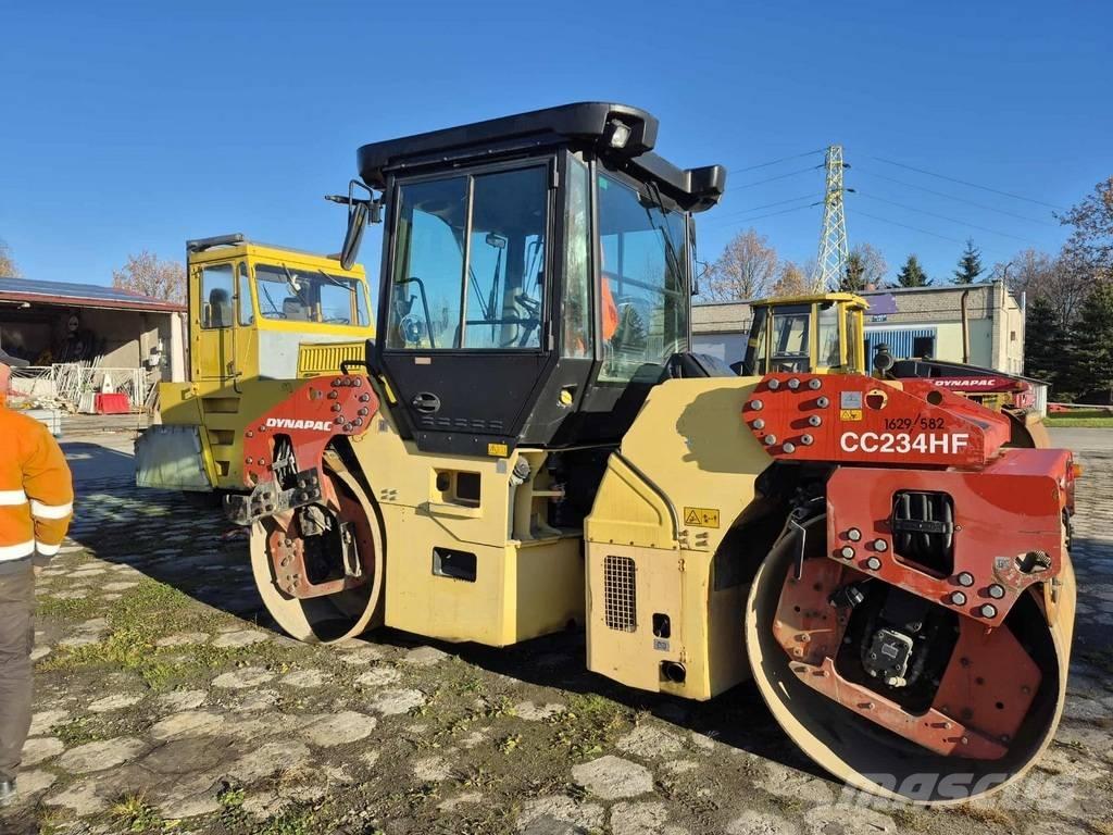 Dynapac CC 234 HF Valjci sa duplim bubnjem