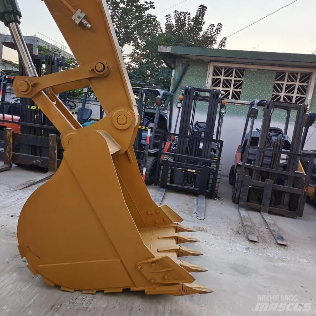 CAT 330 D Bageri guseničari