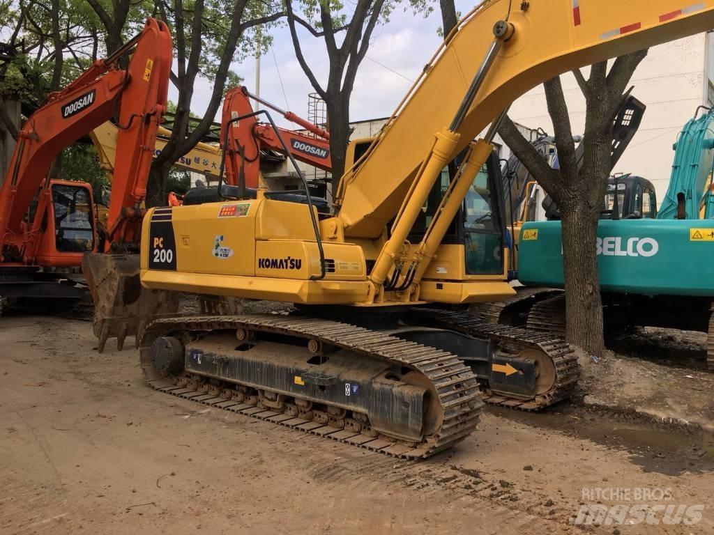 Komatsu pc200-8 Bageri guseničari