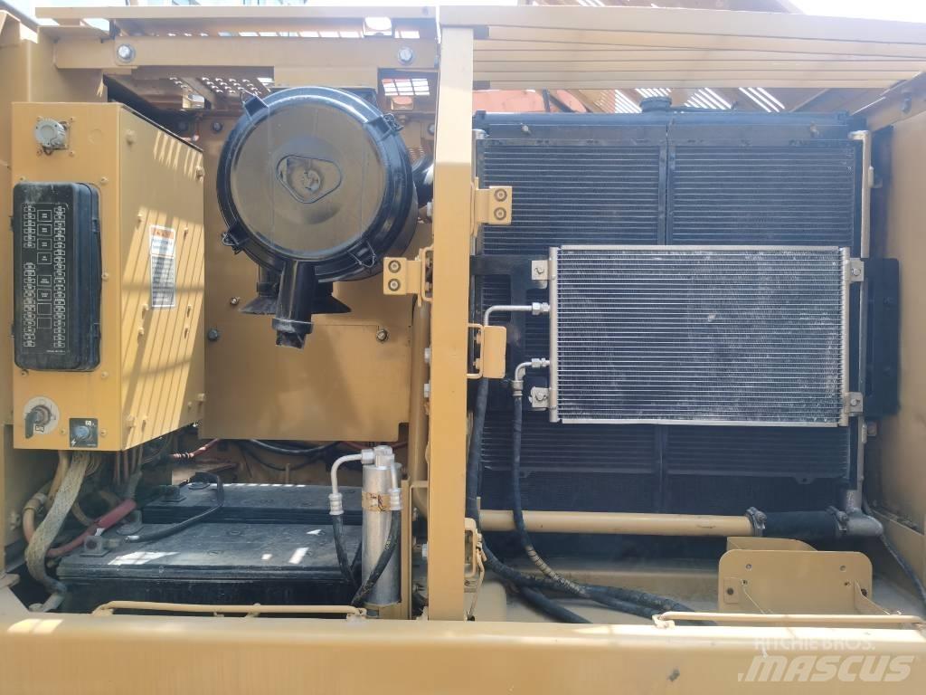 CAT 320 C L Bageri guseničari