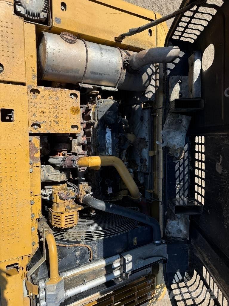 CAT 324 D Bageri guseničari