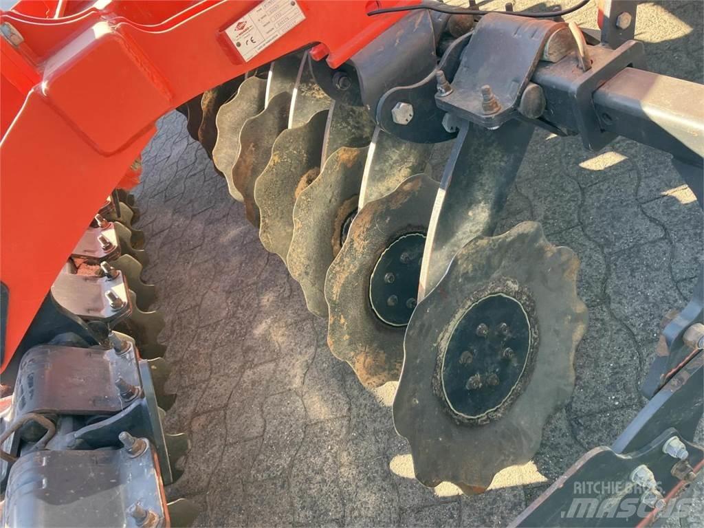Kuhn 303 Tanjirače