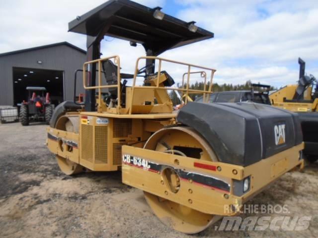 CAT CB 634 C Valjci sa duplim bubnjem