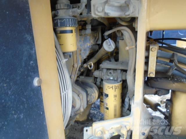 CAT CB 634 C Valjci sa duplim bubnjem