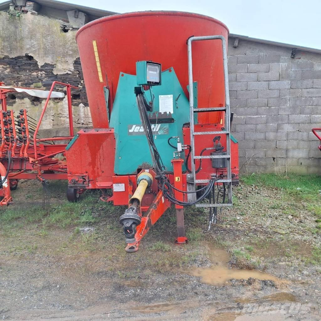 Jeantil KW12 C Mešaona stočne hrane