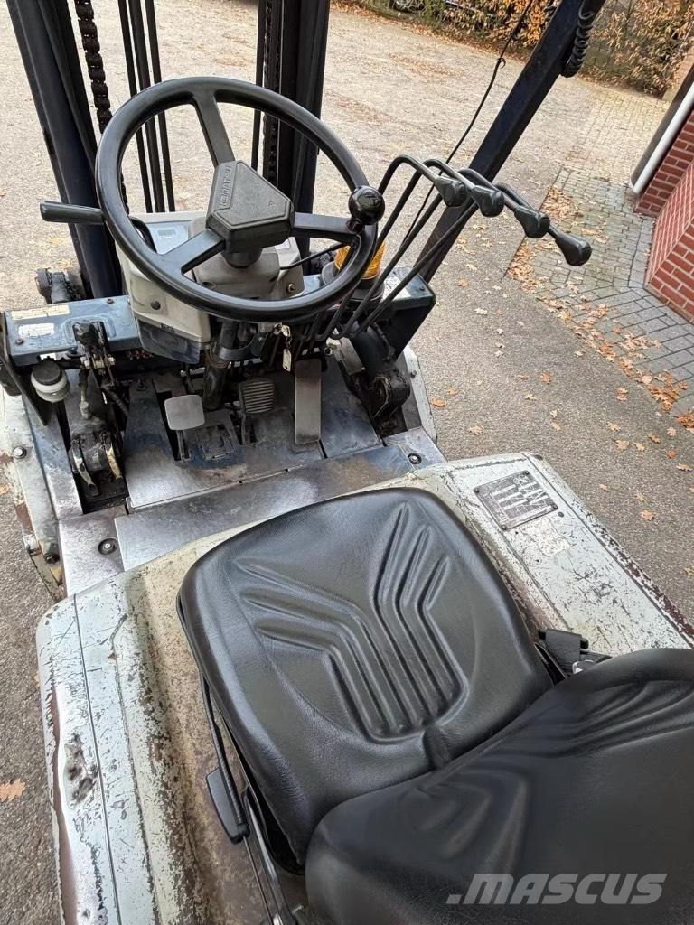 Komatsu FD30T-11E Dizelski viljuškari