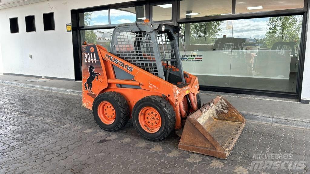 Mustang 2044 Skid steer mini utovarivači