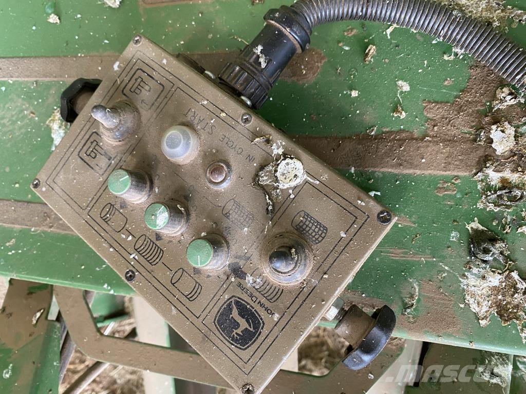 John Deere 623 Prese/balirke za rolo bale